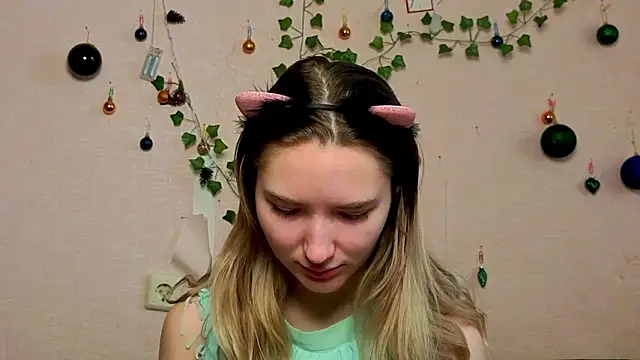  kikiclark   online show from 14, 2, 2026