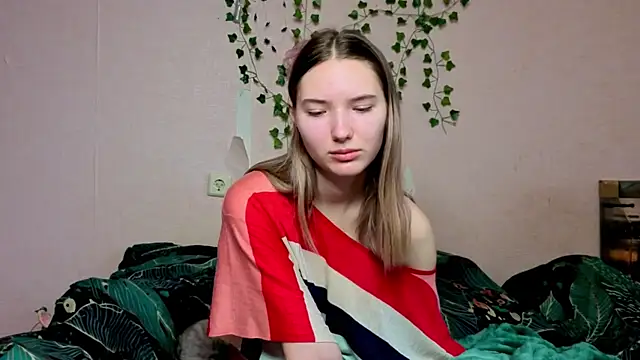  kikiclark   online show from 20, 12, 2025