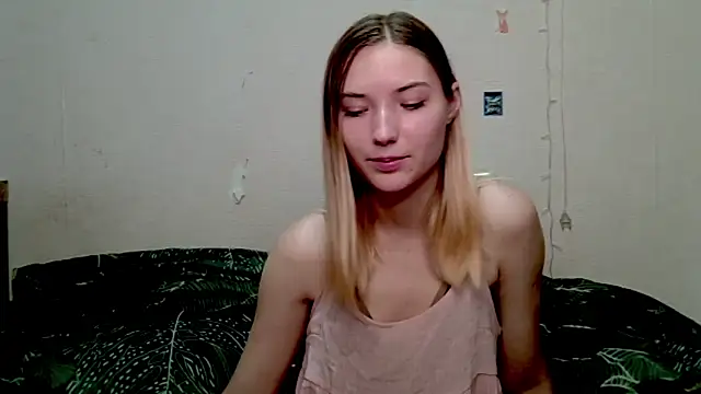  kikiclark   online show from 12, 10, 2025