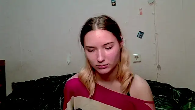  kikiclark   online show from 16, 10, 2025