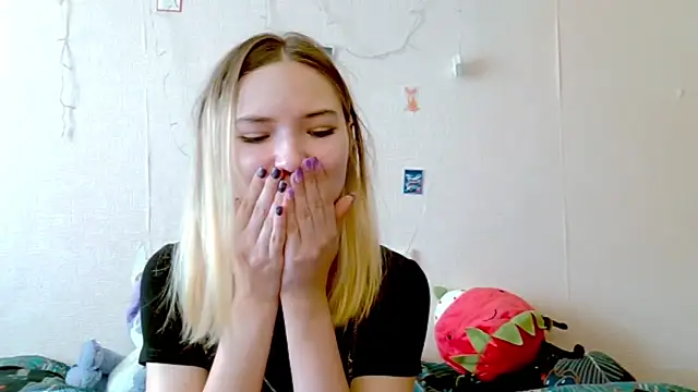  kikiclark   online show from 19, 9, 2025