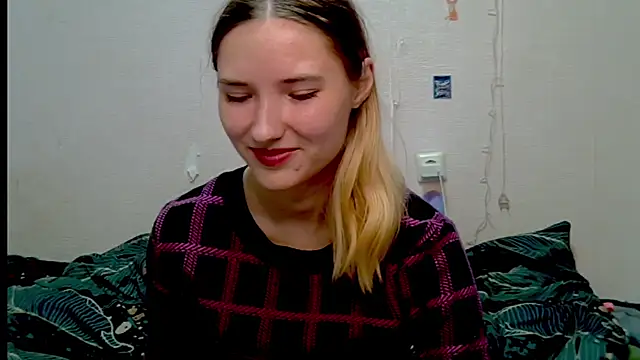  kikiclark   online show from 5, 10, 2025