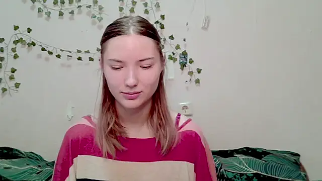  kikiclark   online show from 3, 12, 2025