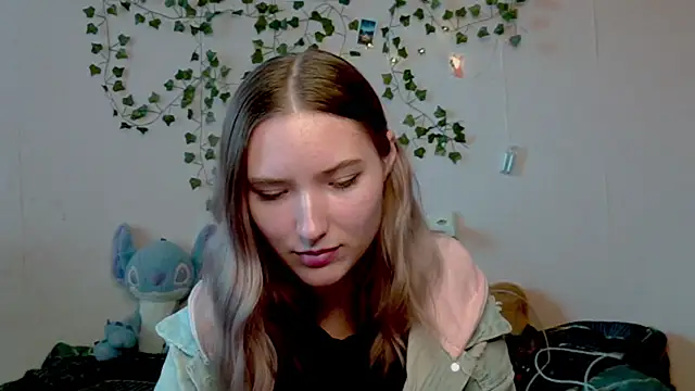  kikiclark   online show from 23, 10, 2025