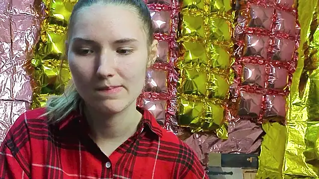  kikiclark   online show from 13, 3, 2026