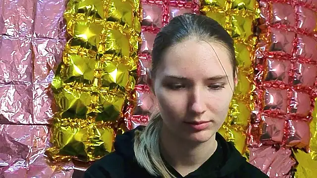  kikiclark   online show from 19, 3, 2026