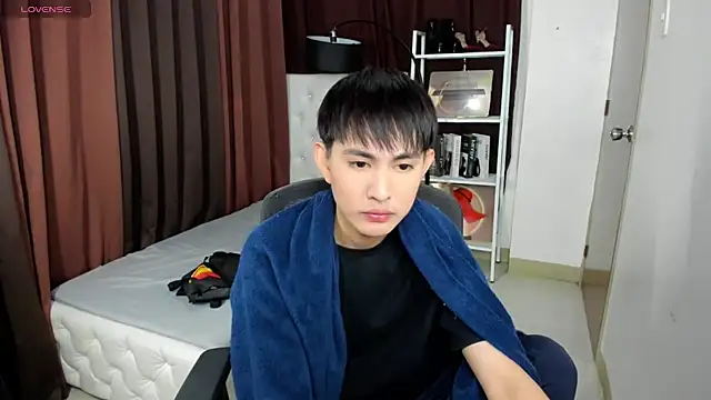 xxxhugecocktwinkxxx online show from 6, 10, 2025