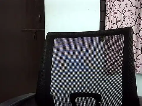 hot-Riyaa2 online show from 15, 11, 2025