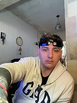 Snapshot of SantyPlayBig chatting on 8, 9, 2025 SantyPlayBig online show from 8, 9, 2025