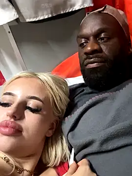 Steffi Snowbunny online show from 23, 9, 2025