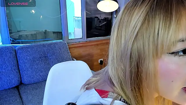 Mayajhons online show from 15, 9, 2025