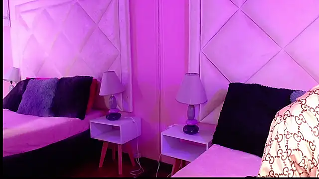 Miaa Smithh   online show from 29, 11, 2025