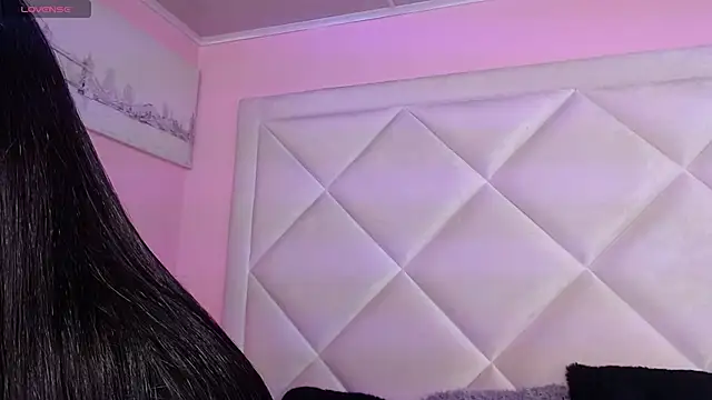 Miaa Smithh   online show from 13, 3, 2026