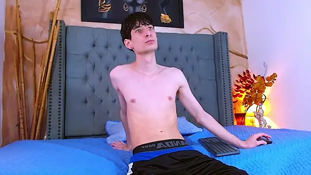 Snapshot of Luke_Carter chatting on 9, 2, 2026 Luke Carter online show from 9, 2, 2026