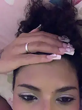 Snapshot of luluzinhax chatting on 10, 2, 2026 luluzinhax online show from 10, 2, 2026