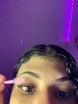 Snapshot of luluzinhax chatting on 23, 2, 2026 luluzinhax online show from 23, 2, 2026