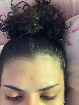 Snapshot of luluzinhax chatting on 15, 2, 2026 luluzinhax online show from 15, 2, 2026