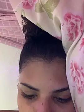 Snapshot of luluzinhax chatting on 11, 2, 2026 luluzinhax online show from 11, 2, 2026