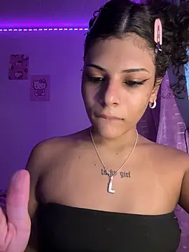 luluzinhax online show from 25, 4, 2026