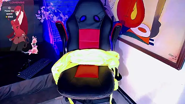 Cristal Villael online show from 2, 10, 2025