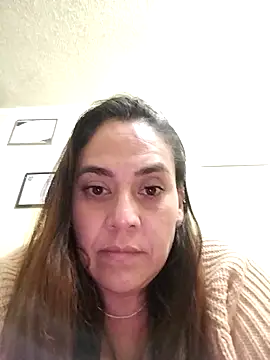 Snapshot of denissebombon chatting on 3, 2, 2026 denissebombon online show from 3, 2, 2026