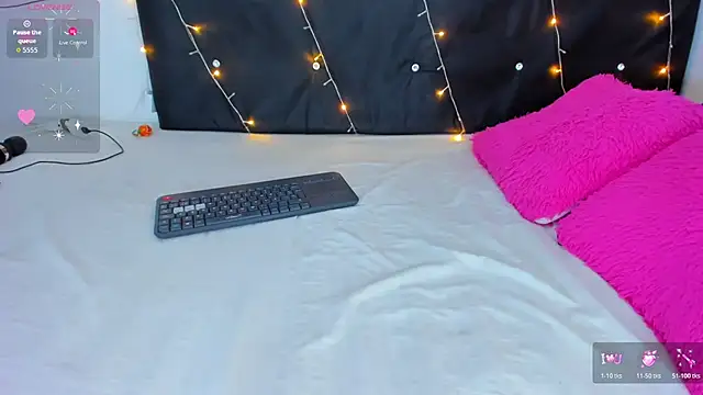 Snapshot of Danaa_moore_ chatting on 8, 11, 2025 Danaa moore online show from 8, 11, 2025