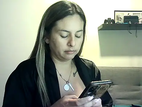 Valery  Rouse  online show from 24, 5, 2026