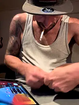 Snapshot of s-n_love_play chatting on 11, 11, 2025 s-n love play online show from 11, 11, 2025