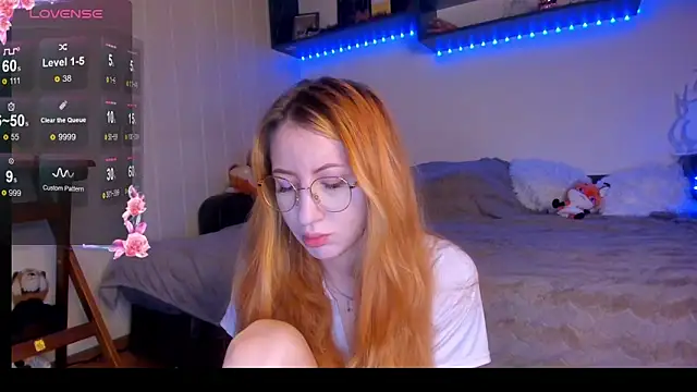 DaddysLittleSlutfox online show from 15, 12, 2025