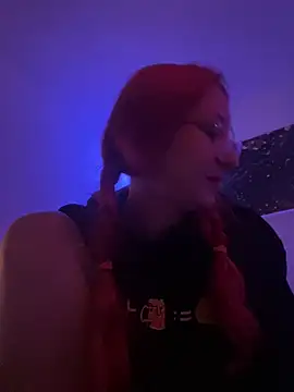 Snapshot of DaddysLittleSlutfox chatting on 29, 4, 2026 DaddysLittleSlutfox online show from 29, 4, 2026