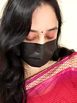 Monica cams online show from 18, 11, 2025