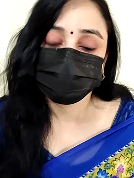 Monica cams online show from 10, 2, 2026