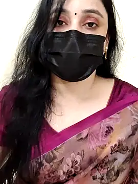 Monica cams online show from 18, 9, 2025