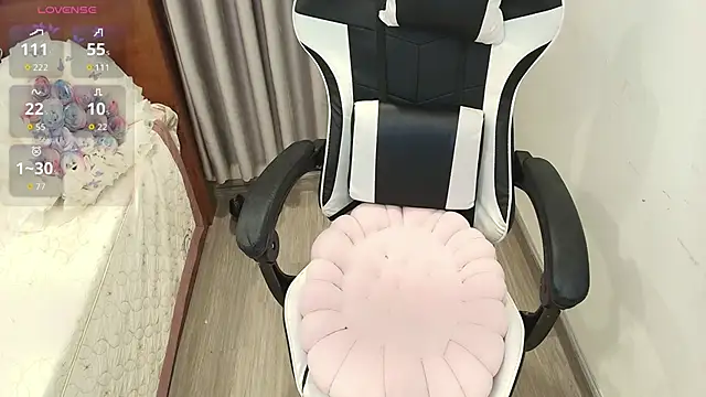 Snapshot of Bae_Gigii chatting on 2, 12, 2025 Bae Gigii online show from 2, 12, 2025