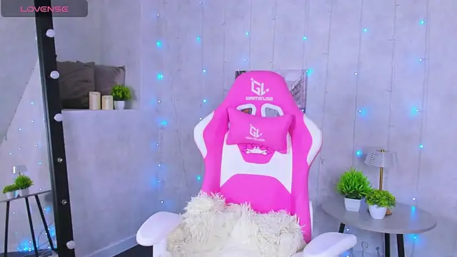 Lynn Martin online show from 23, 9, 2025