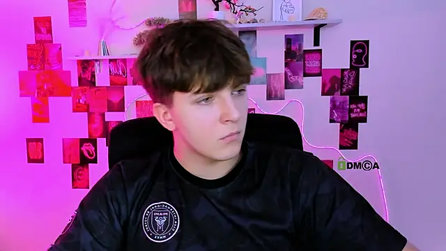 travis wolf  online show from 25, 3, 2026