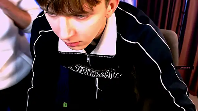 travis wolf  online show from 30, 11, 2025