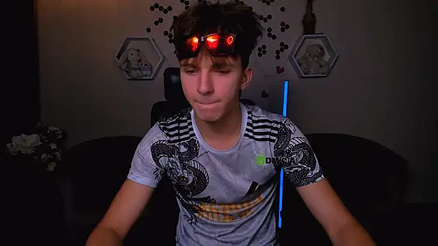 travis wolf  online show from 20, 9, 2025