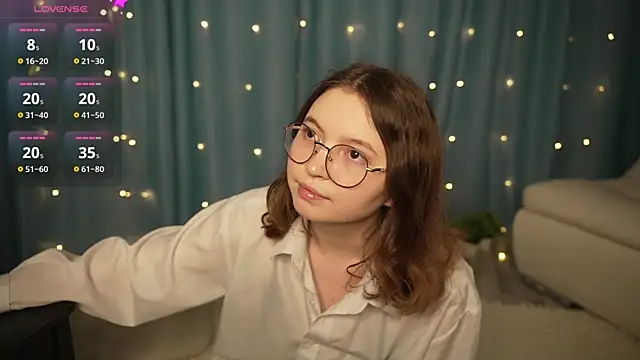 Snapshot of Ruminelle chatting on 23, 9, 2025 Ruminelle online show from 23, 9, 2025