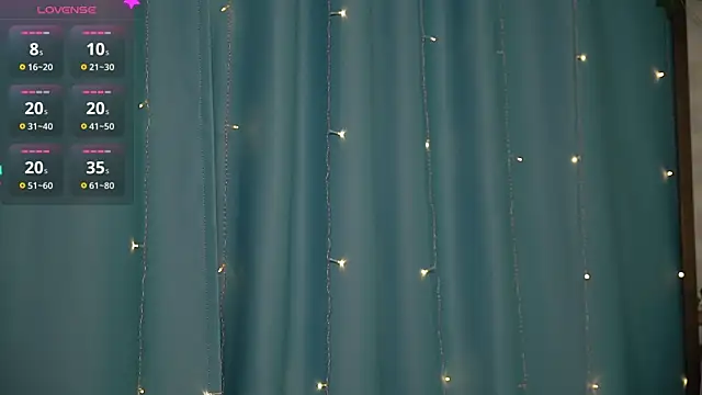 Snapshot of Ruminelle chatting on 10, 10, 2025 Ruminelle online show from 10, 10, 2025