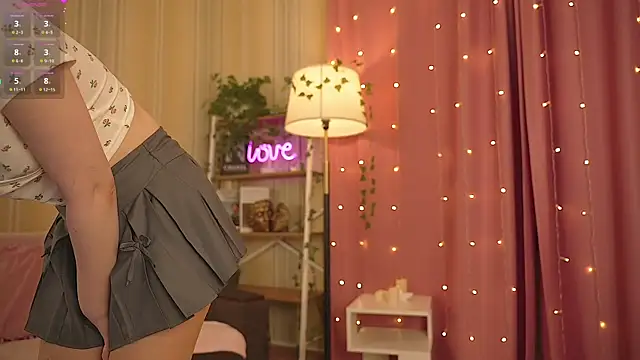 Ruminelle online show from 5, 12, 2025