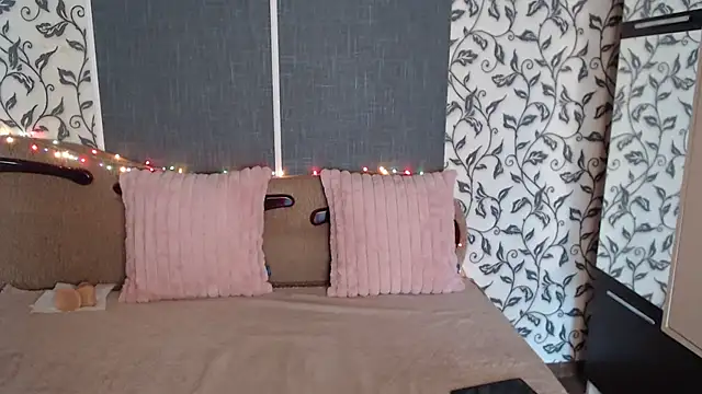 AmoraLuv online show from 21, 9, 2025