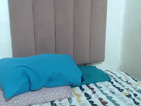 Chubby Queenx255 online show from 25, 10, 2025