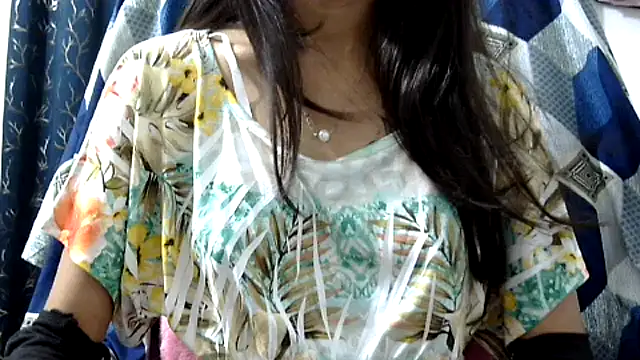 Riva arora01 online show from 27, 2, 2026