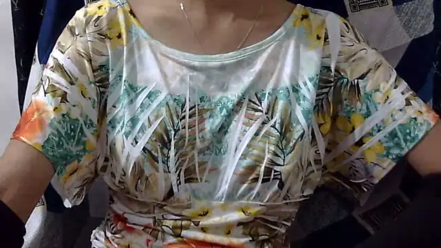 Riva arora01 online show from 31, 5, 2026