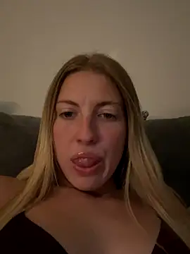 CheekyChelseaX online show from 13, 9, 2025