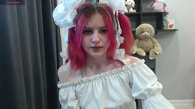   Elina   online show from 10, 11, 2025