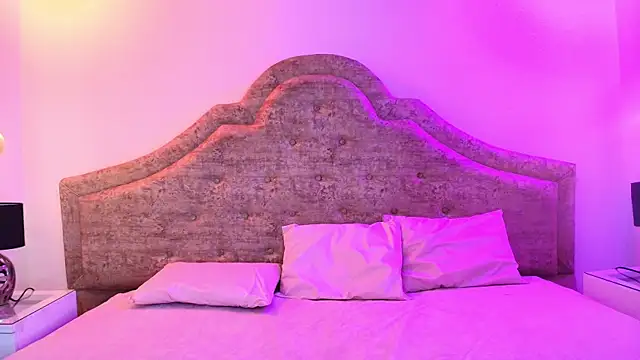 Snapshot of Sweet_1Angel chatting on 11, 9, 2025 Sweet 1Angel online show from 11, 9, 2025