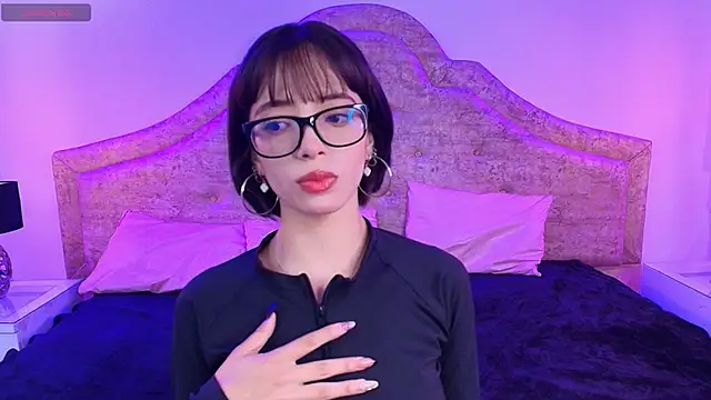 Snapshot of Sweet_1Angel chatting on 18, 10, 2025 Sweet 1Angel online show from 18, 10, 2025