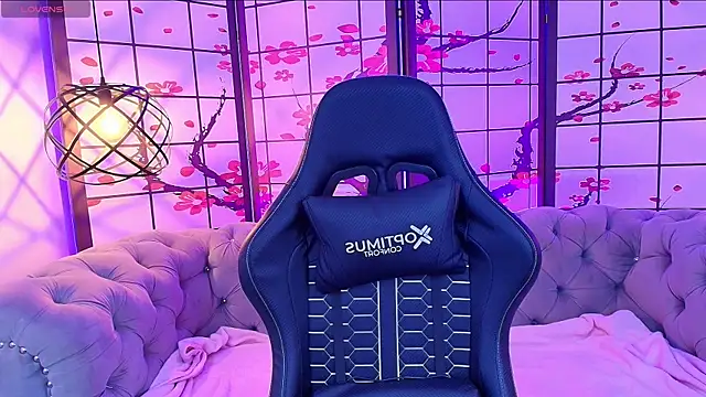 Snapshot of Sweet_1Angel chatting on 13, 11, 2025 Sweet 1Angel online show from 13, 11, 2025